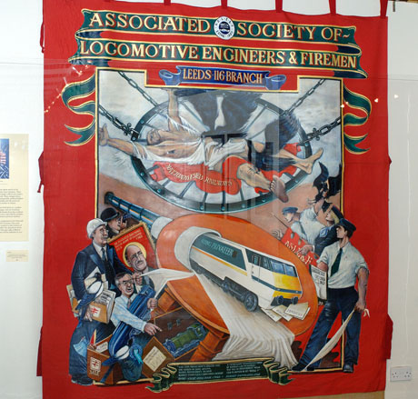 Banners High Red Pepper
